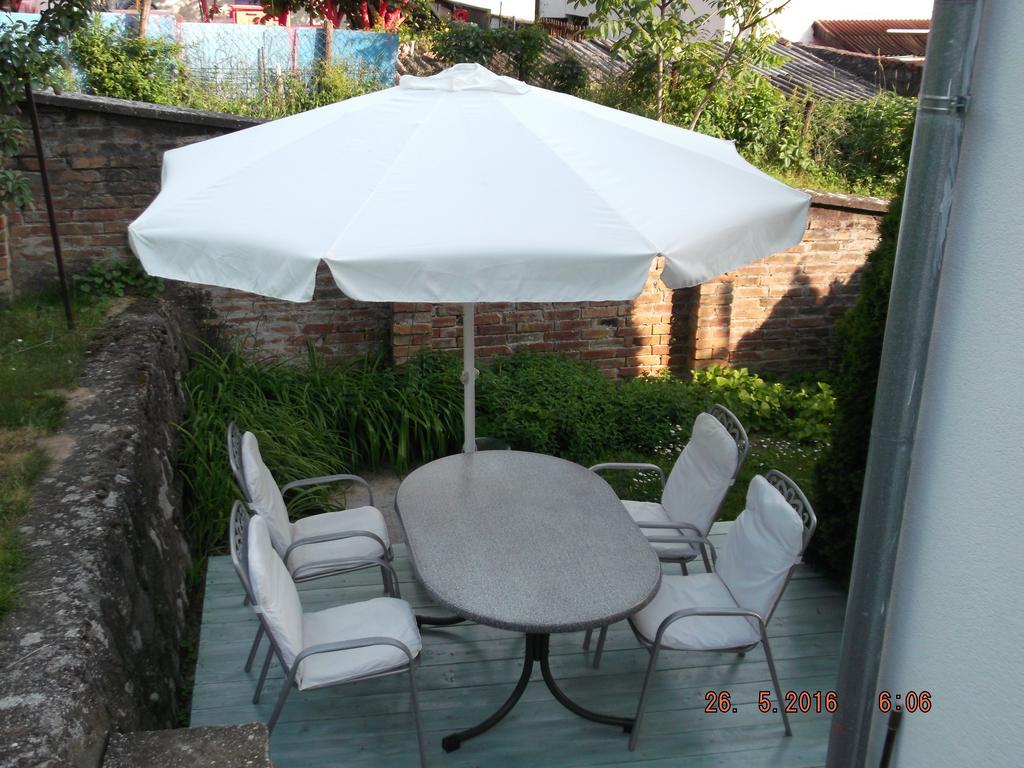 Apartman Katarina Beli Manastir Exterior foto